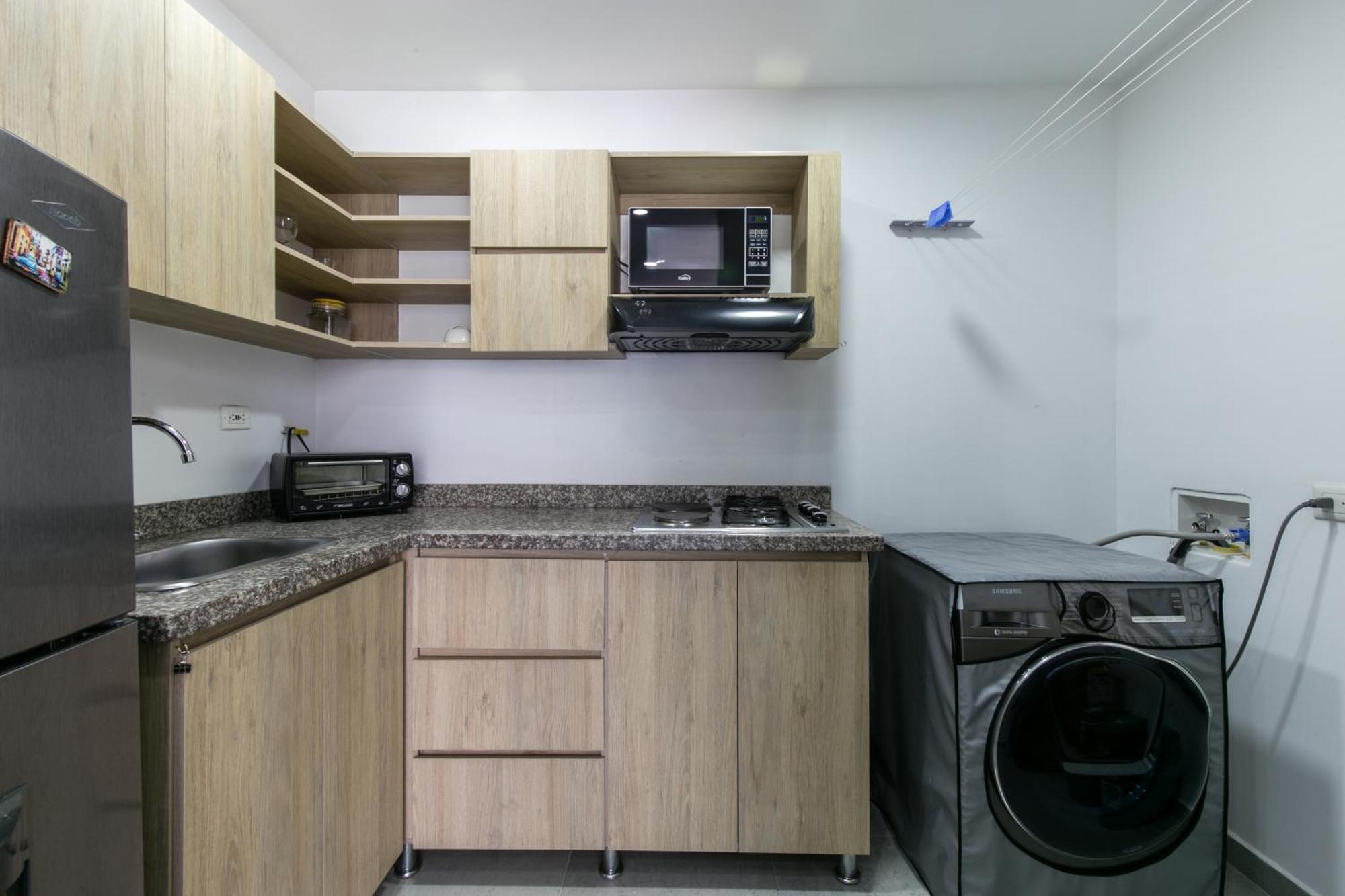 Apartamentos Borbon Suites Medellín Esterno foto