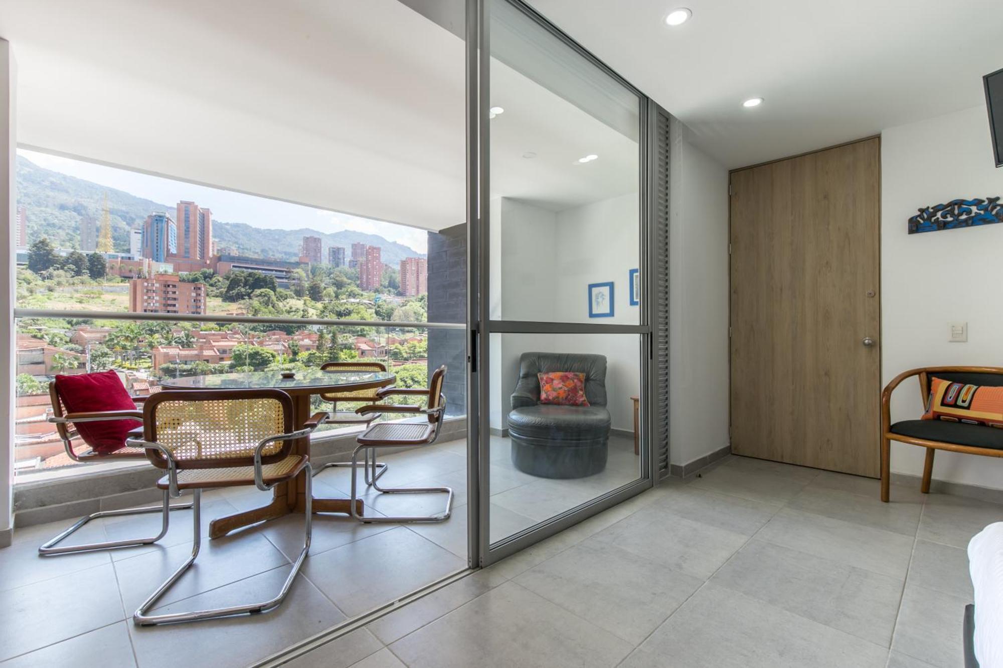 Apartamentos Borbon Suites Medellín Esterno foto