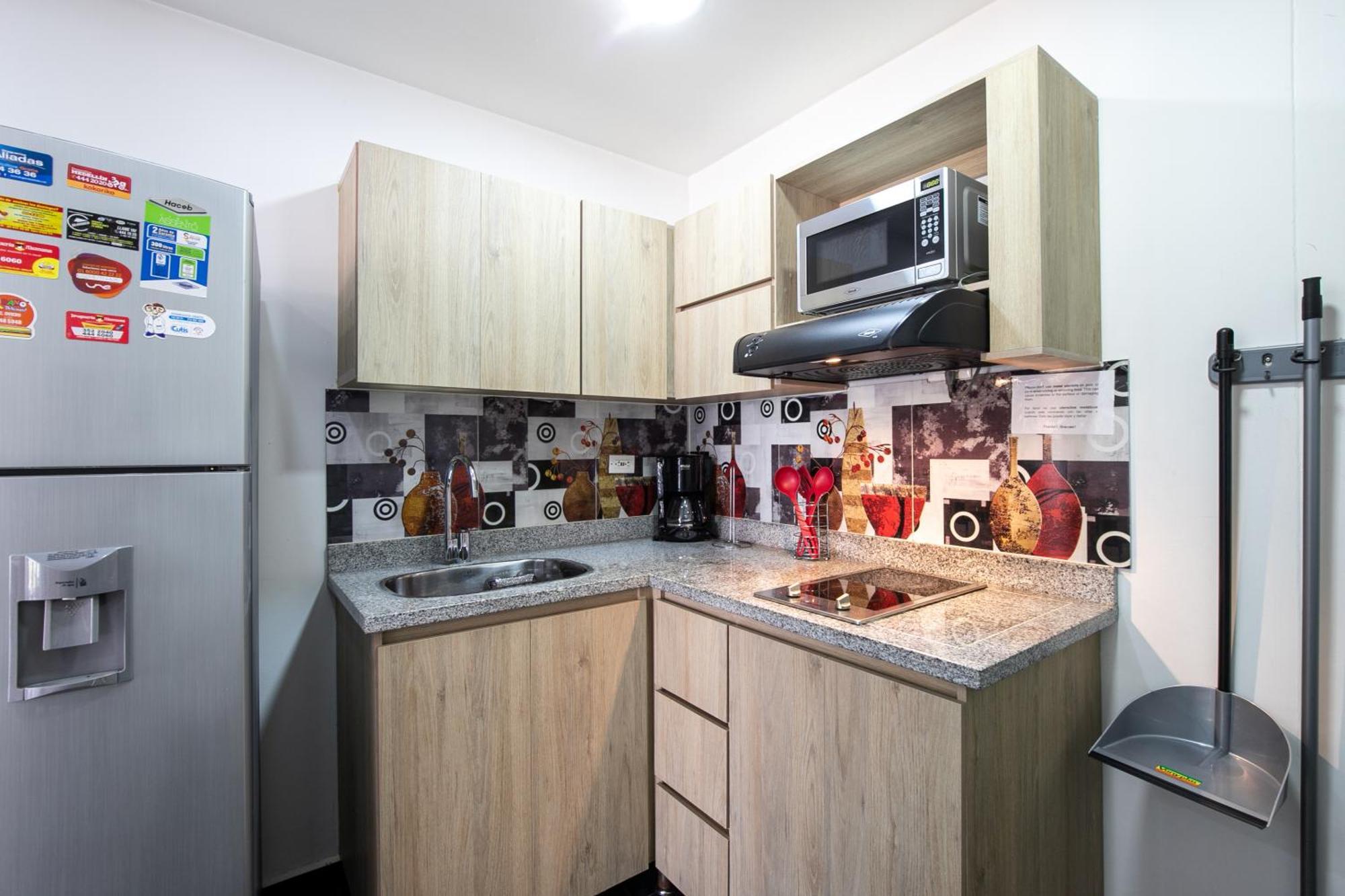 Apartamentos Borbon Suites Medellín Esterno foto