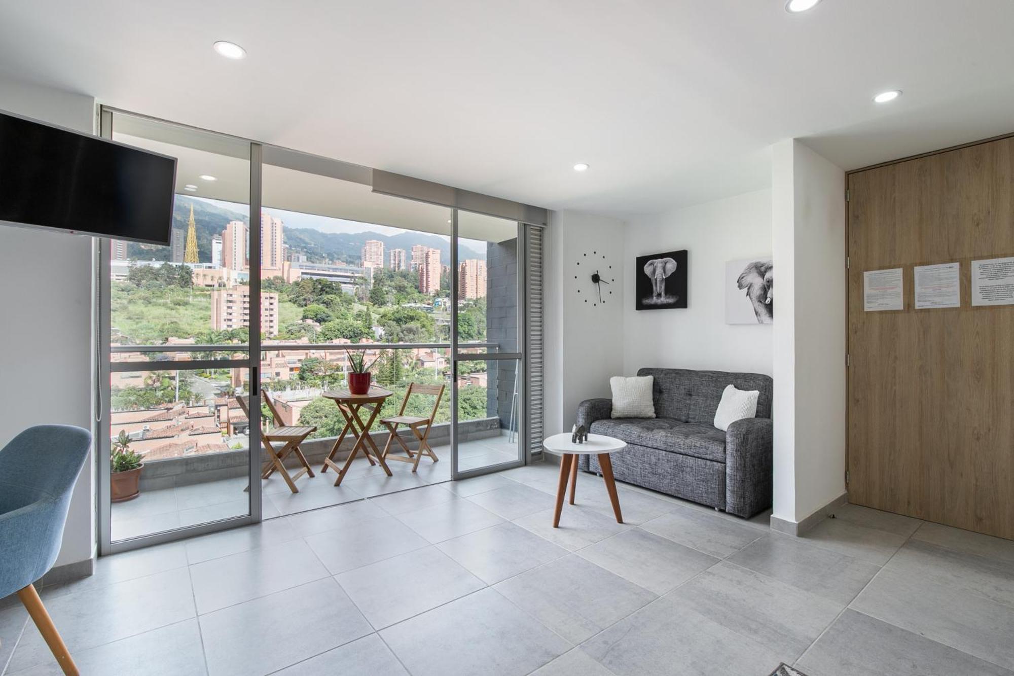 Apartamentos Borbon Suites Medellín Esterno foto