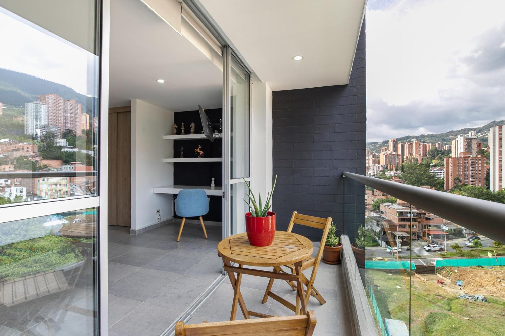 Apartamentos Borbon Suites Medellín Esterno foto