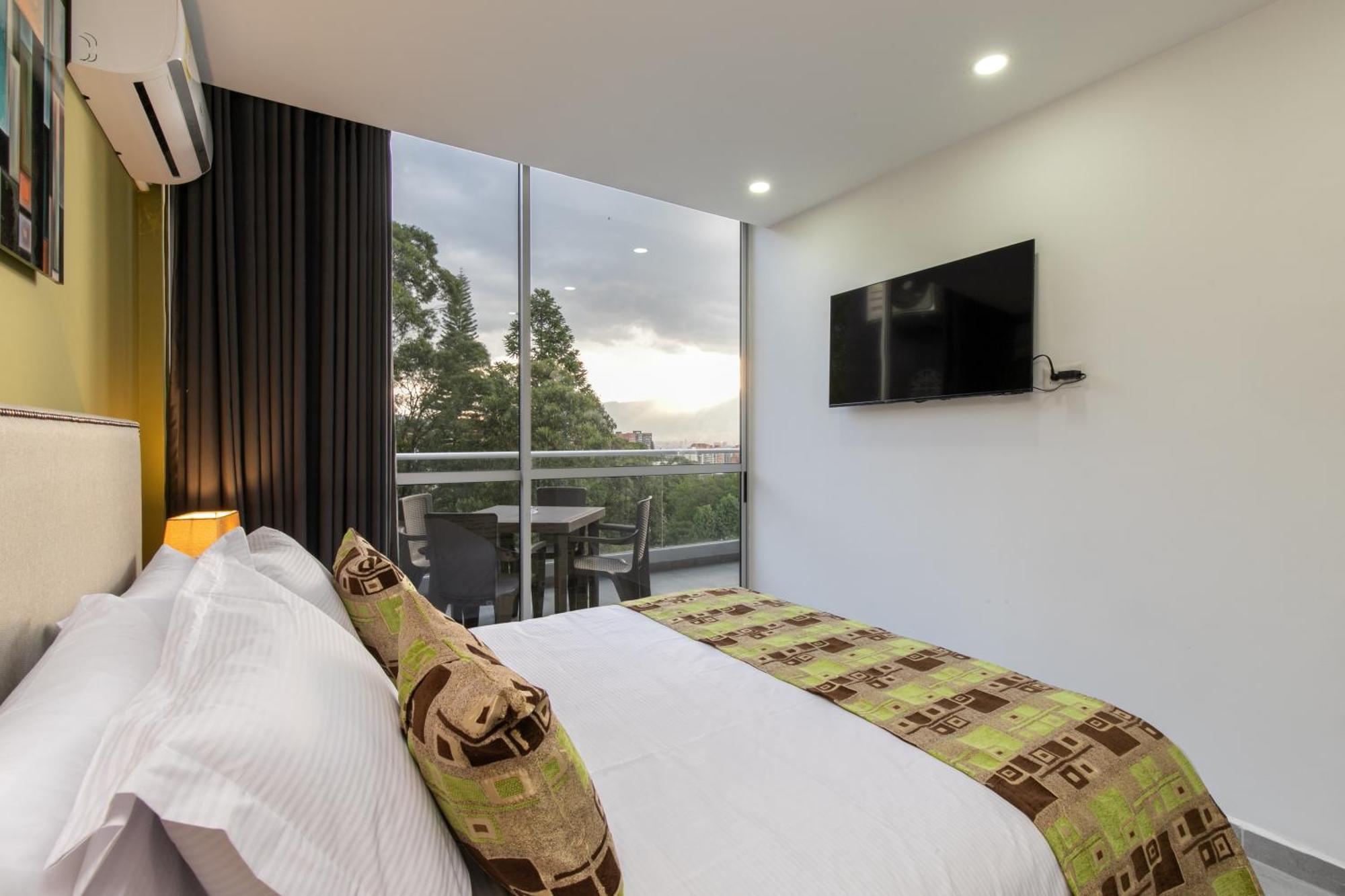 Apartamentos Borbon Suites Medellín Esterno foto