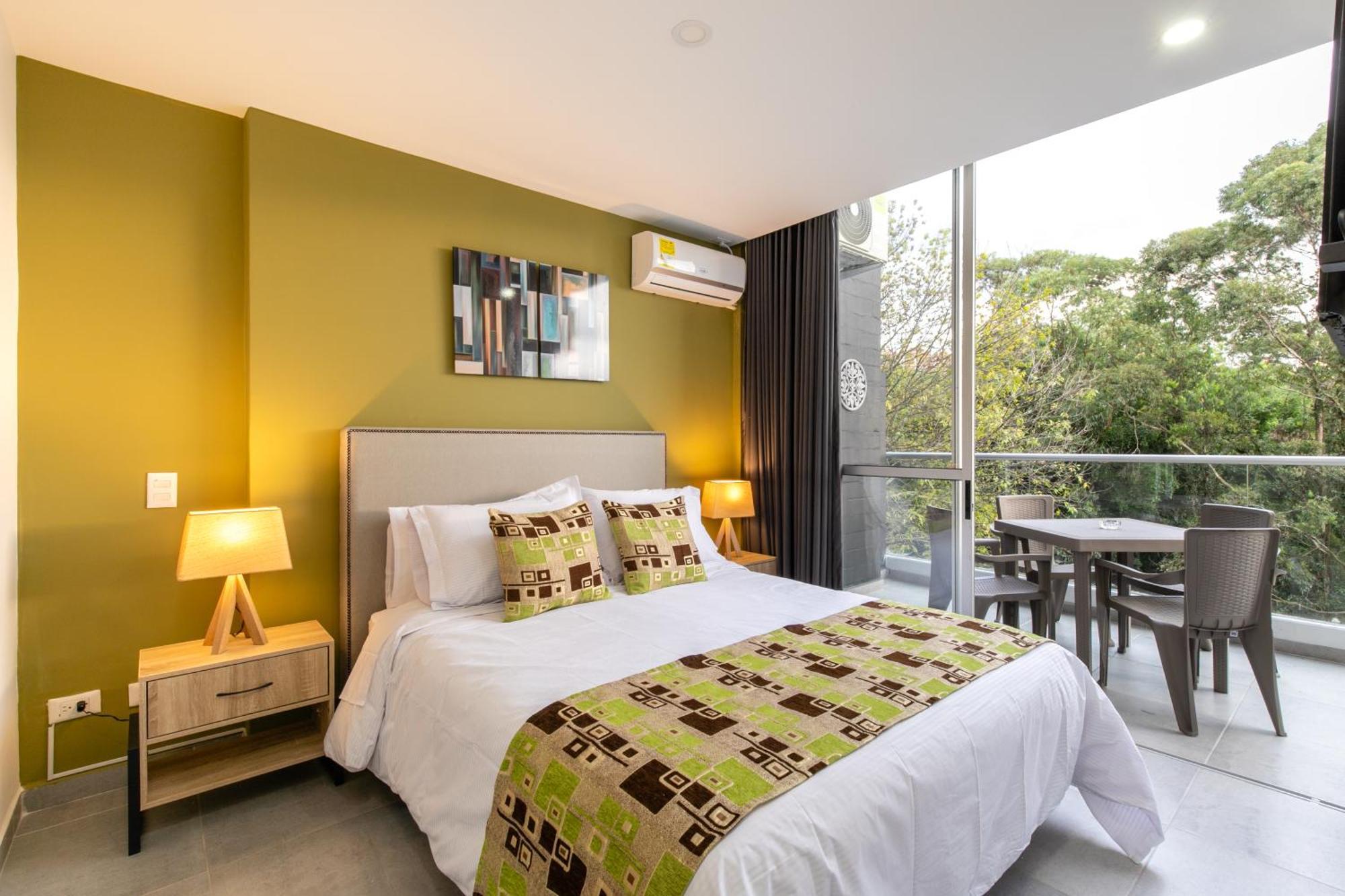 Apartamentos Borbon Suites Medellín Esterno foto