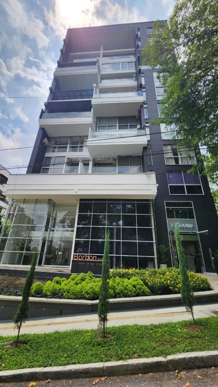 Apartamentos Borbon Suites Medellín Esterno foto