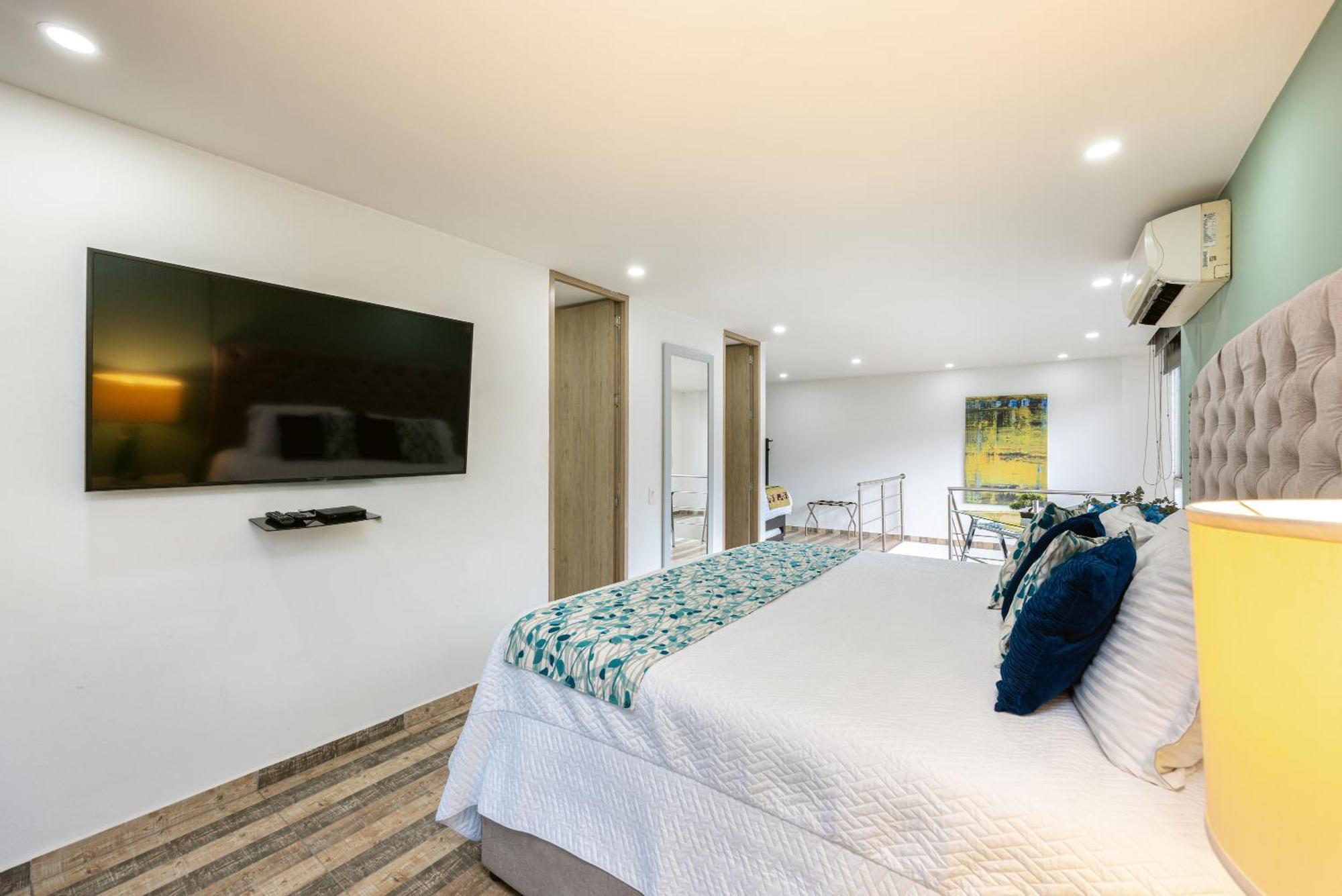 Apartamentos Borbon Suites Medellín Esterno foto